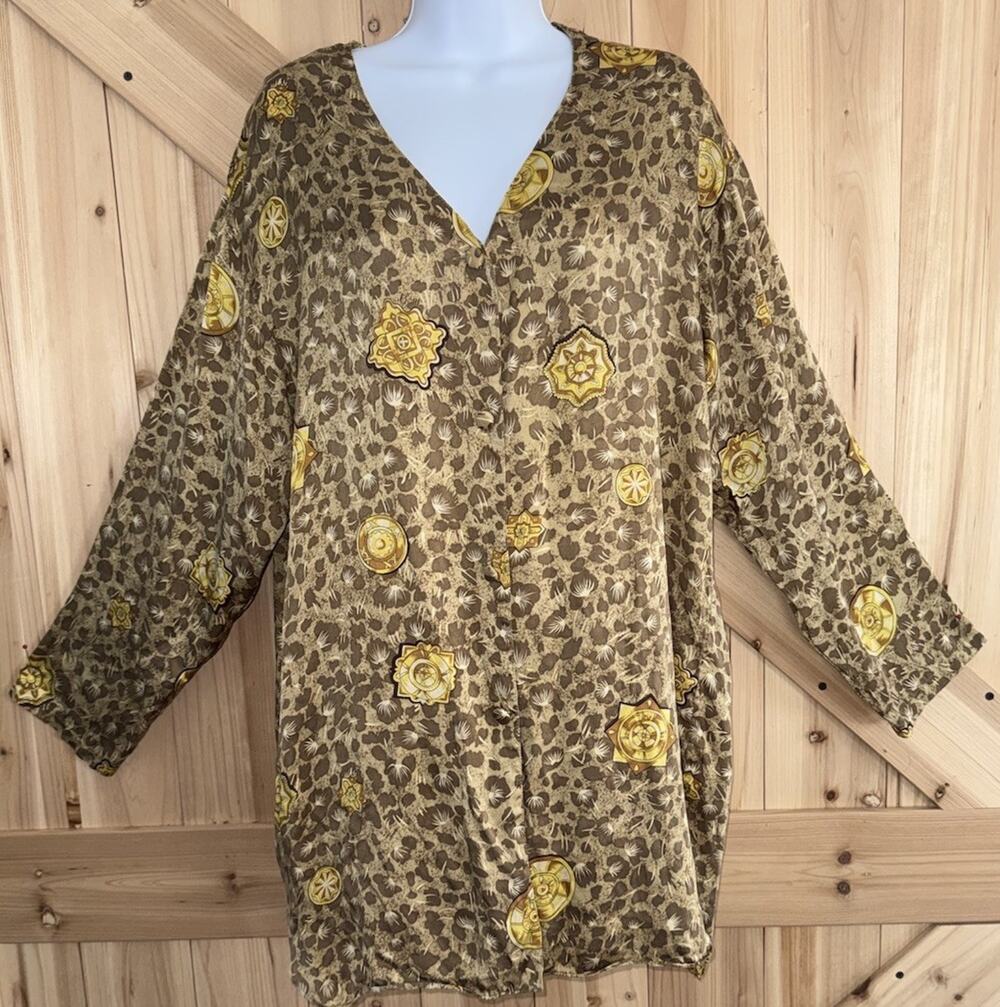 VTG Victoria Secret Gold Label 100% Silk Cheetah Medallion Night Sleep Shirt M/L